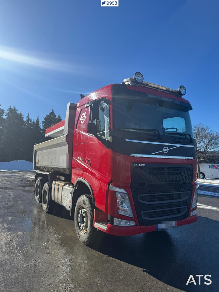 Volvo FH540 - Kravas automašīna pašizgāzējs: foto 1 Volvo FH540 - Kravas automašīna pašizgāzējs: foto 1
