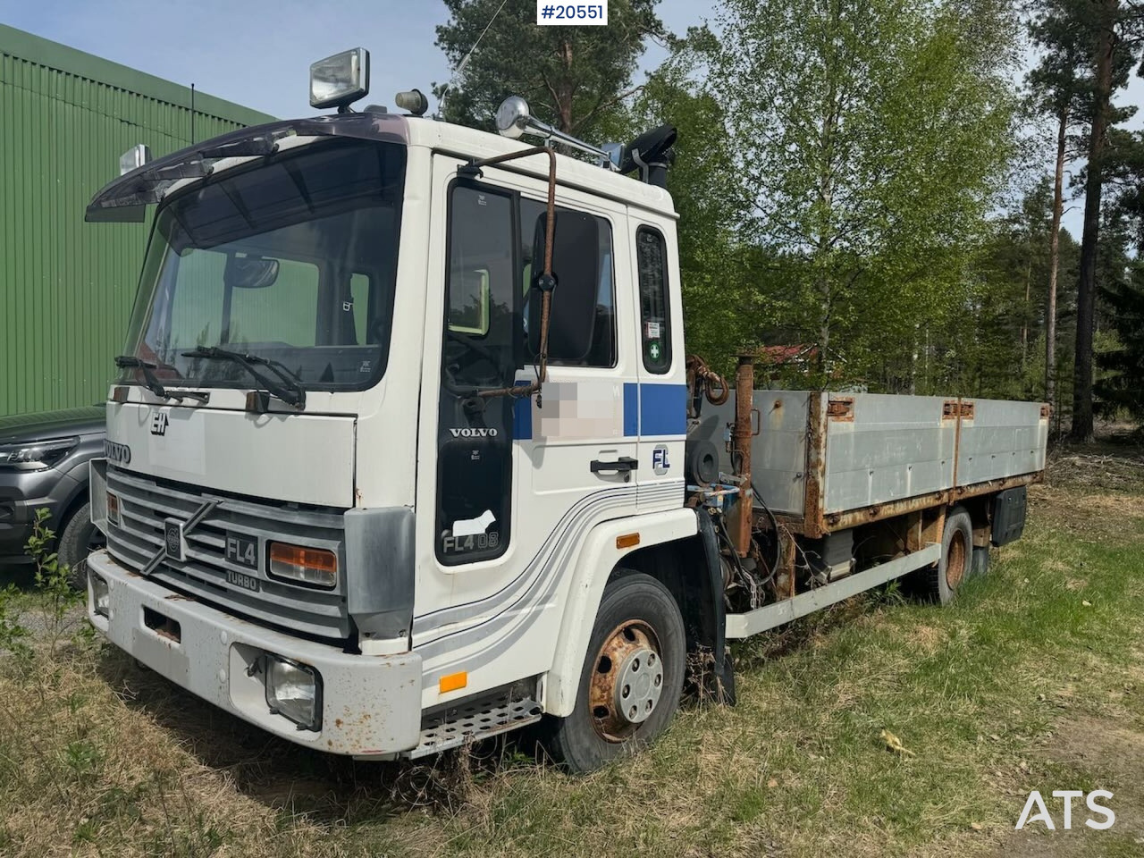 Volvo FL4 - Bortu kravas automašīna/ Platforma, Kravas auto ar manipulatoru: foto 1 Volvo FL4 - Bortu kravas automašīna/ Platforma, Kravas auto ar manipulatoru: foto 1