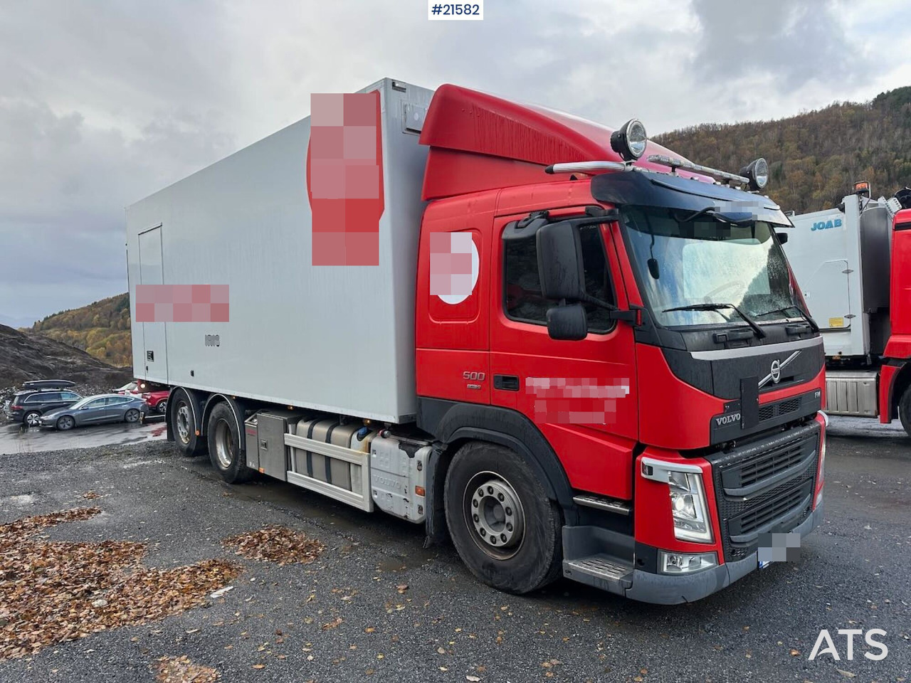 Volvo FM 500 6x2 skapbil m/ full sideåpning og lift. - Kravas automašīna ar slēgto virsbūvi: foto 5 Volvo FM 500 6x2 skapbil m/ full sideåpning og lift. - Kravas automašīna ar slēgto virsbūvi: foto 5