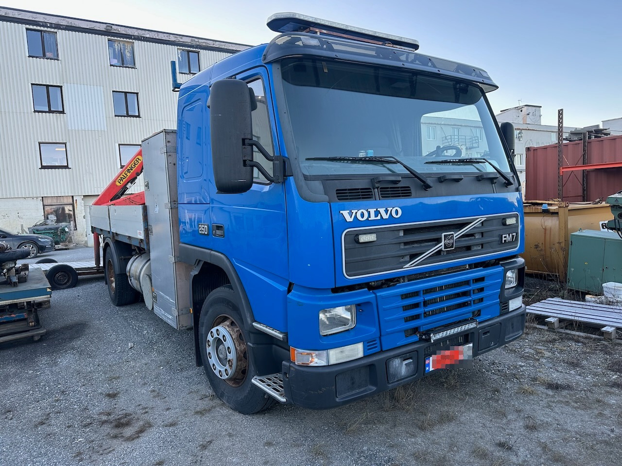 Volvo FM7 - Bortu kravas automašīna/ Platforma: foto 1 Volvo FM7 - Bortu kravas automašīna/ Platforma: foto 1