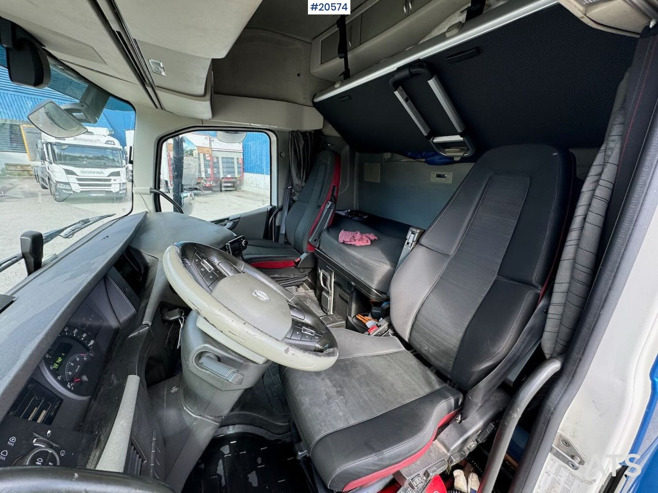 Kravas automašīna ar slēgto virsbūvi Volvo Fh540 6x2 skapbil m/ full sideåpning og lift: foto 27