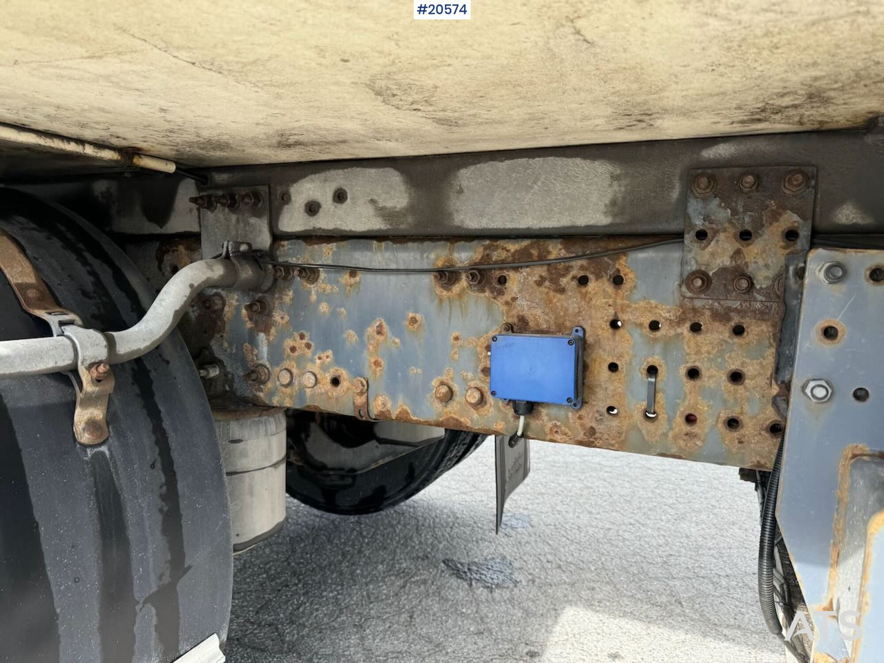Kravas automašīna ar slēgto virsbūvi Volvo Fh540 6x2 skapbil m/ full sideåpning og lift: foto 16