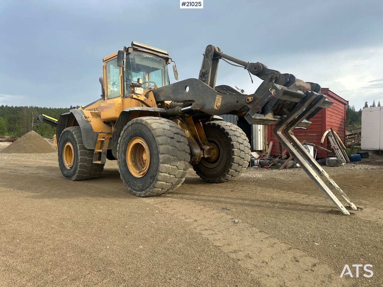 Volvo L120E - Riteņu iekrāvējs: foto 1 Volvo L120E - Riteņu iekrāvējs: foto 1