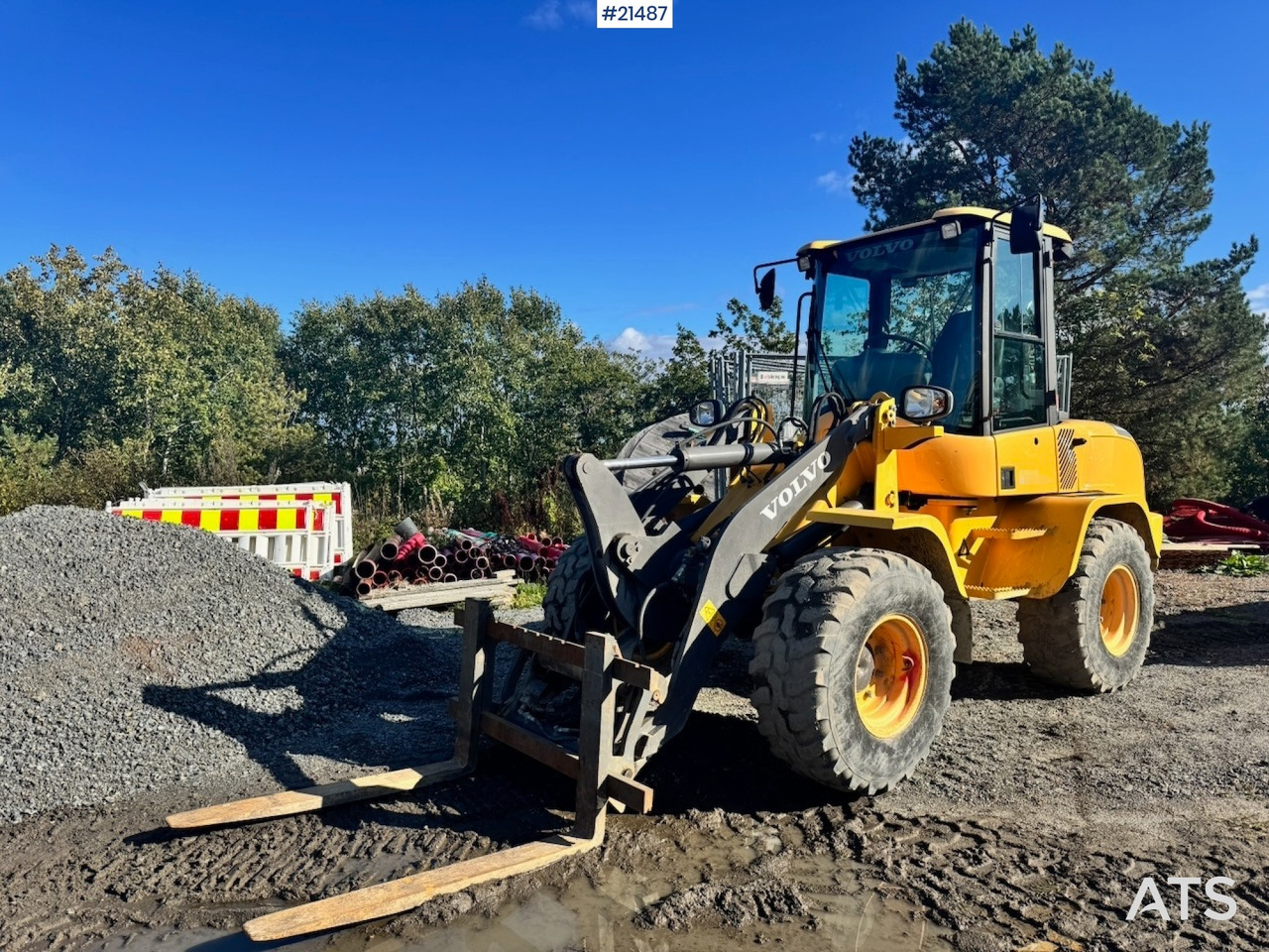 Volvo L30G - Riteņu iekrāvējs: foto 1 Volvo L30G - Riteņu iekrāvējs: foto 1