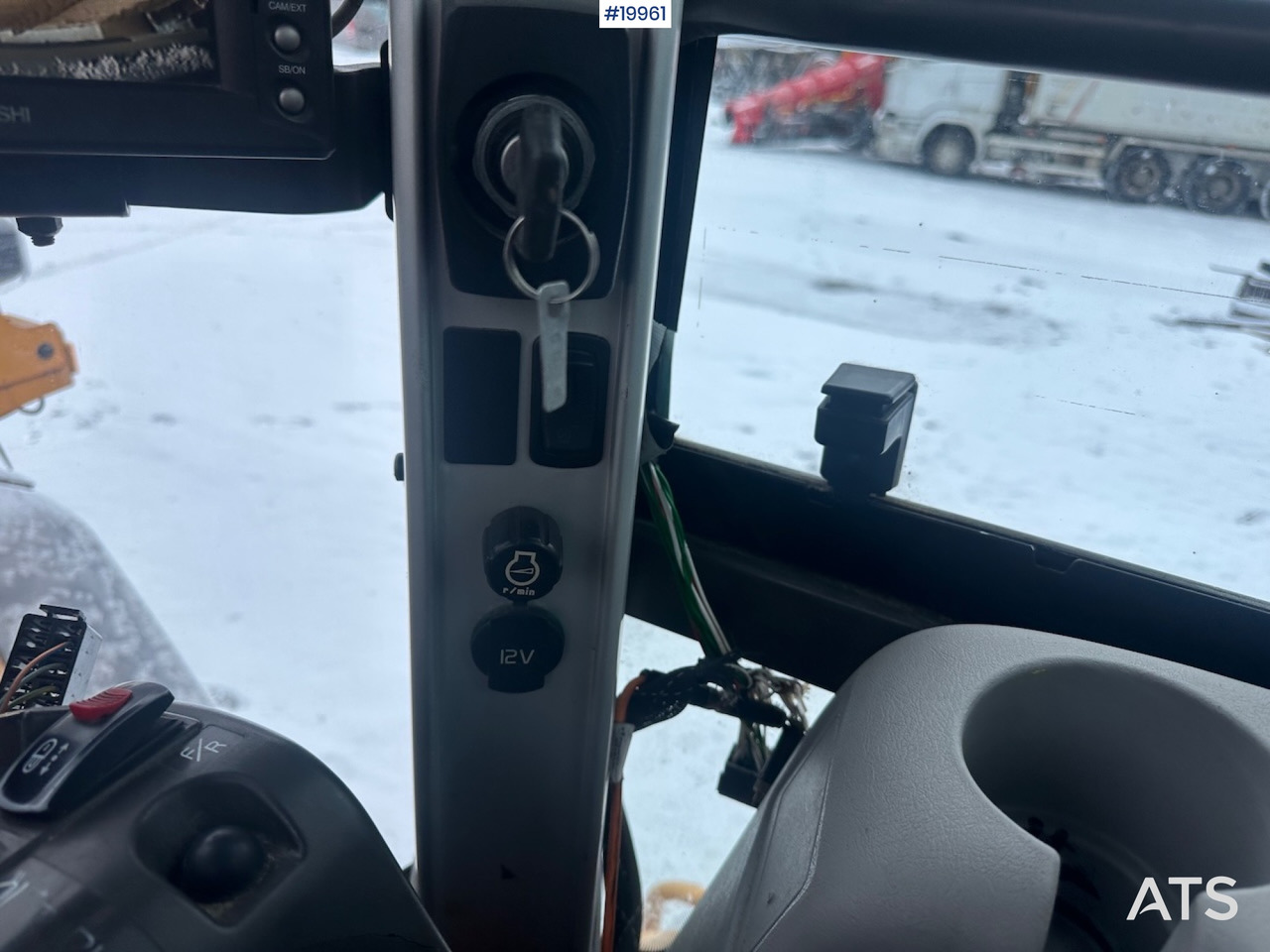 Riteņu iekrāvējs Volvo L90F: foto 40