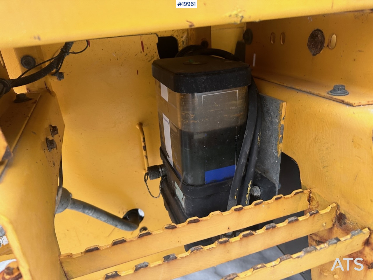 Riteņu iekrāvējs Volvo L90F: foto 27