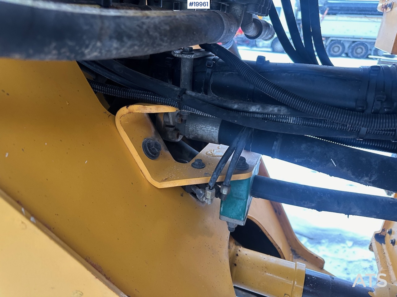 Riteņu iekrāvējs Volvo L90F: foto 25