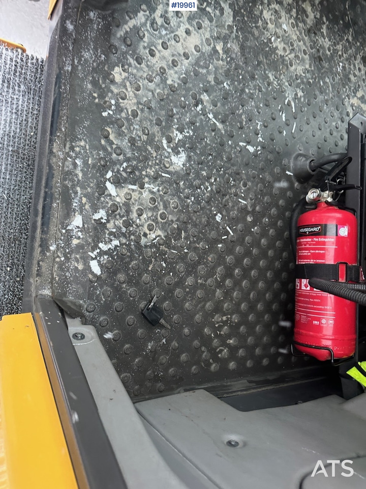 Riteņu iekrāvējs Volvo L90F: foto 42