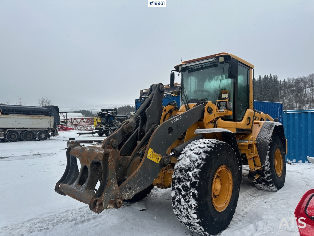 Riteņu iekrāvējs Volvo L90F: foto 9