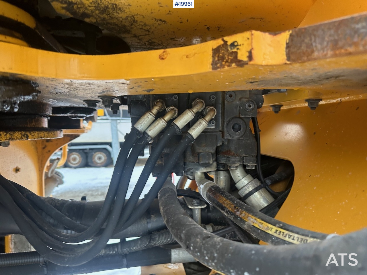 Riteņu iekrāvējs Volvo L90F: foto 20
