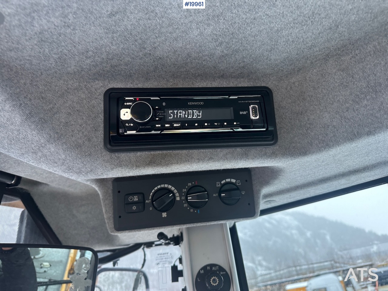 Riteņu iekrāvējs Volvo L90F: foto 38