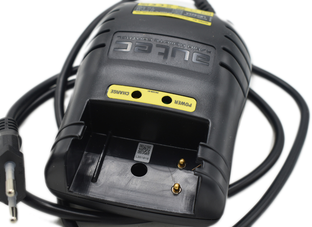 Autec original charger LBC825A - Elektrosistēma - Celtnis-manipulators: foto 3 Autec original charger LBC825A - Elektrosistēma - Celtnis-manipulators: foto 3