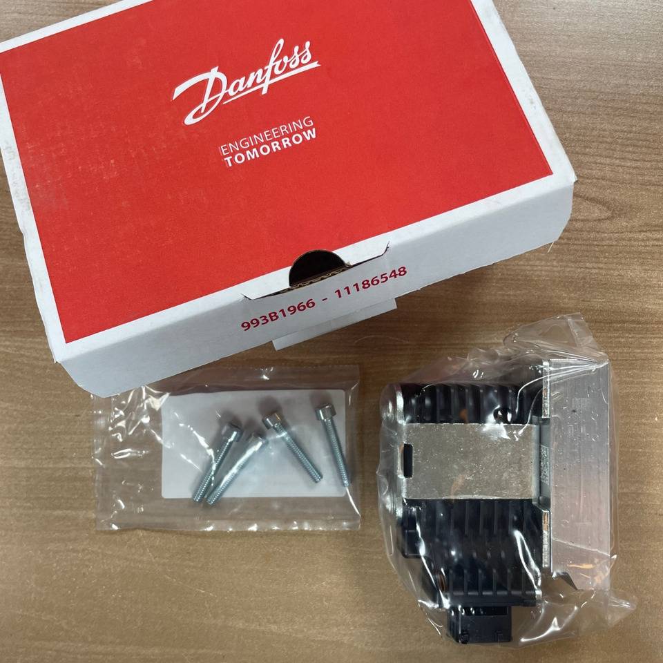 Danfoss Solenoid Valve 157B4735 - Hidrauliskais vārsts - Celtnis-manipulators: foto 4 Danfoss Solenoid Valve 157B4735 - Hidrauliskais vārsts - Celtnis-manipulators: foto 4