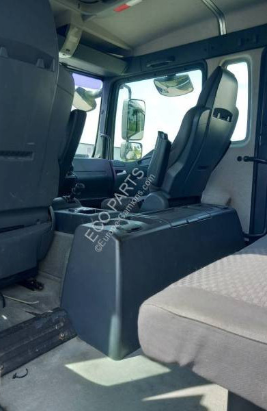 MAN TGM 18.280 - Kravas automašīna ar slēgto virsbūvi: foto 5 MAN TGM 18.280 - Kravas automašīna ar slēgto virsbūvi: foto 5
