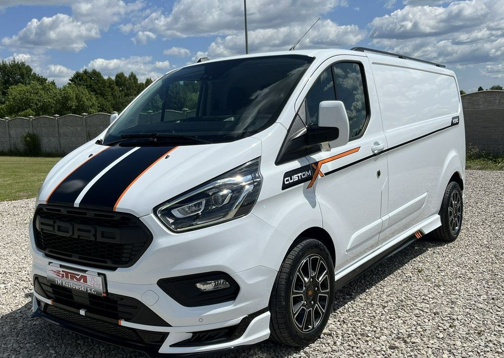 Ford Transit Custom - Vieglā automašīna: foto 1 Ford Transit Custom - Vieglā automašīna: foto 1