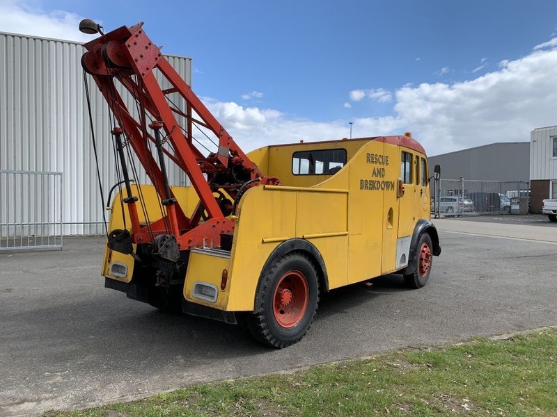 Commercial Commer Wrecker Afsleep Berging 1952 Barnfinds and Restoration projects Dubbelcabine bergingsvoertuig - Auto evakuators: foto 2 Commercial Commer Wrecker Afsleep Berging 1952 Barnfinds and Restoration projects Dubbelcabine bergingsvoertuig - Auto evakuators: foto 2