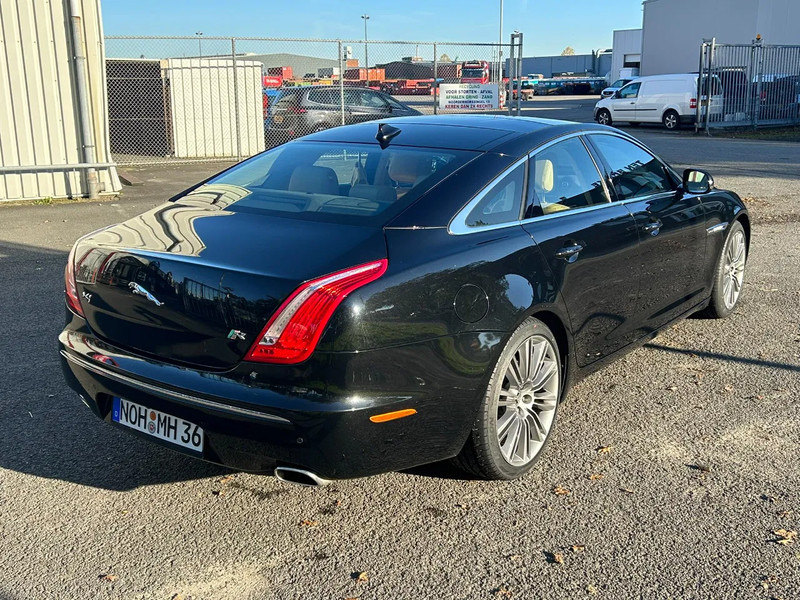 Jaguar XJ 3.0 V6D 275 PK /AUTOM / PANO DAK / VOL LEDER / MERIDAN / EXPORT PRICE - Sedans: foto 2 Jaguar XJ 3.0 V6D 275 PK /AUTOM / PANO DAK / VOL LEDER / MERIDAN / EXPORT PRICE - Sedans: foto 2