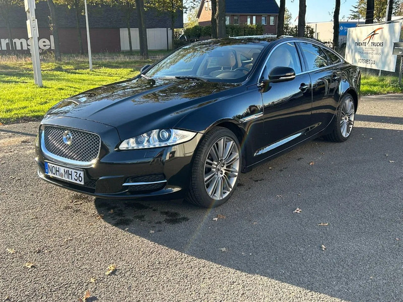 Jaguar XJ 3.0 V6D 275 PK /AUTOM / PANO DAK / VOL LEDER / MERIDAN / EXPORT PRICE - Sedans: foto 3 Jaguar XJ 3.0 V6D 275 PK /AUTOM / PANO DAK / VOL LEDER / MERIDAN / EXPORT PRICE - Sedans: foto 3
