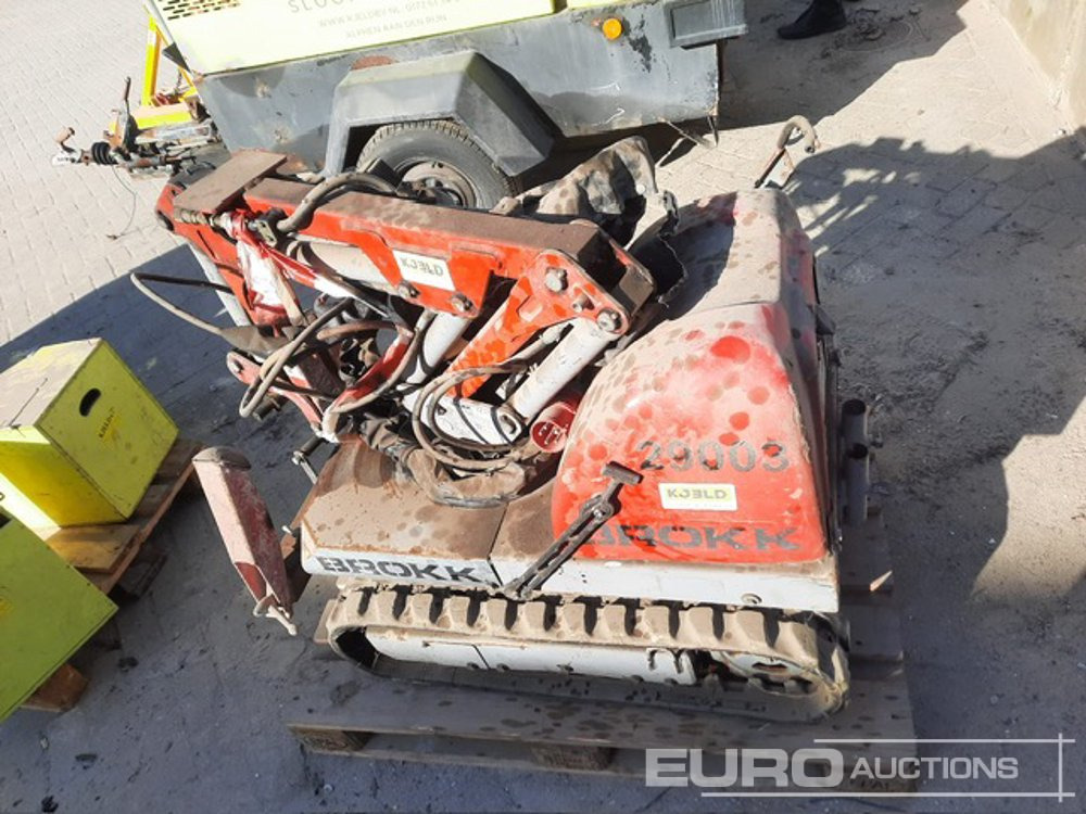 1997 Brokk Mini Cut Remote Controlled Robotic Excavator, Rubber Tracked, Piped, All.Piping, QH, Stabilisers - Mini-ekskavators: foto 1 1997 Brokk Mini Cut Remote Controlled Robotic Excavator, Rubber Tracked, Piped, All.Piping, QH, Stabilisers - Mini-ekskavators: foto 1