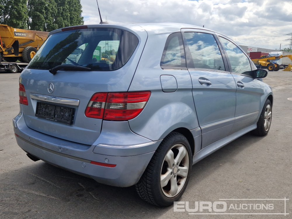 2005 Mercedes Benz B170 - Vieglā automašīna: foto 5 2005 Mercedes Benz B170 - Vieglā automašīna: foto 5