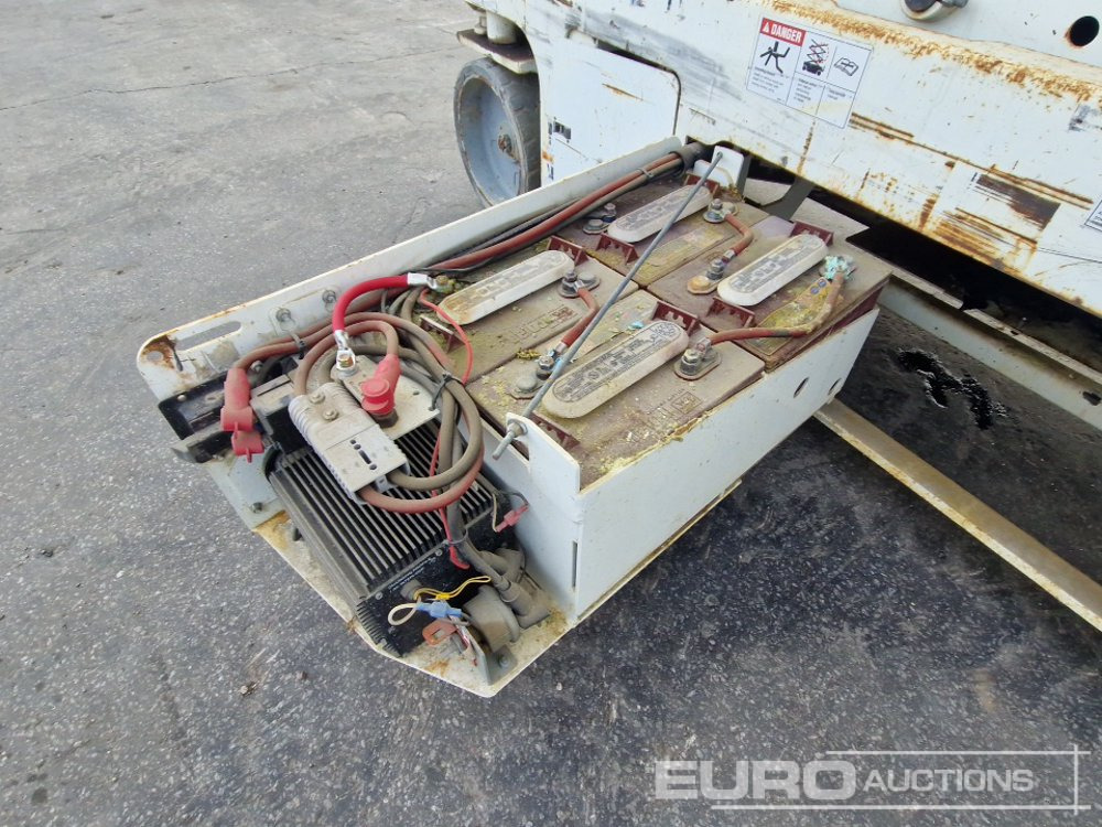 Šķērveida pacēlājs 2012 Genie GS-3232: foto 13