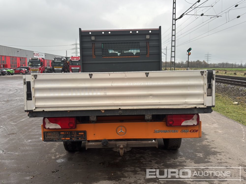 2012 Mercedes Benz Sprinter - Automašīna ar kravas platformu: foto 4 2012 Mercedes Benz Sprinter - Automašīna ar kravas platformu: foto 4