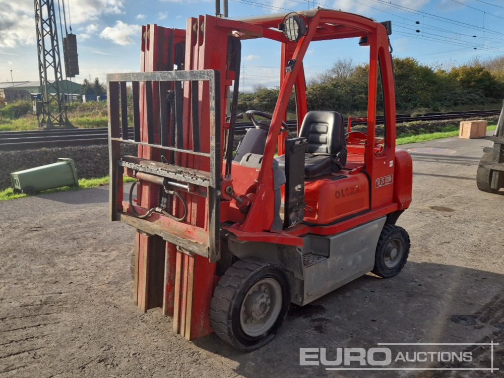 2012 Nissan U1D2A25LQ - Gāzes iekrāvējs: foto 1 2012 Nissan U1D2A25LQ - Gāzes iekrāvējs: foto 1