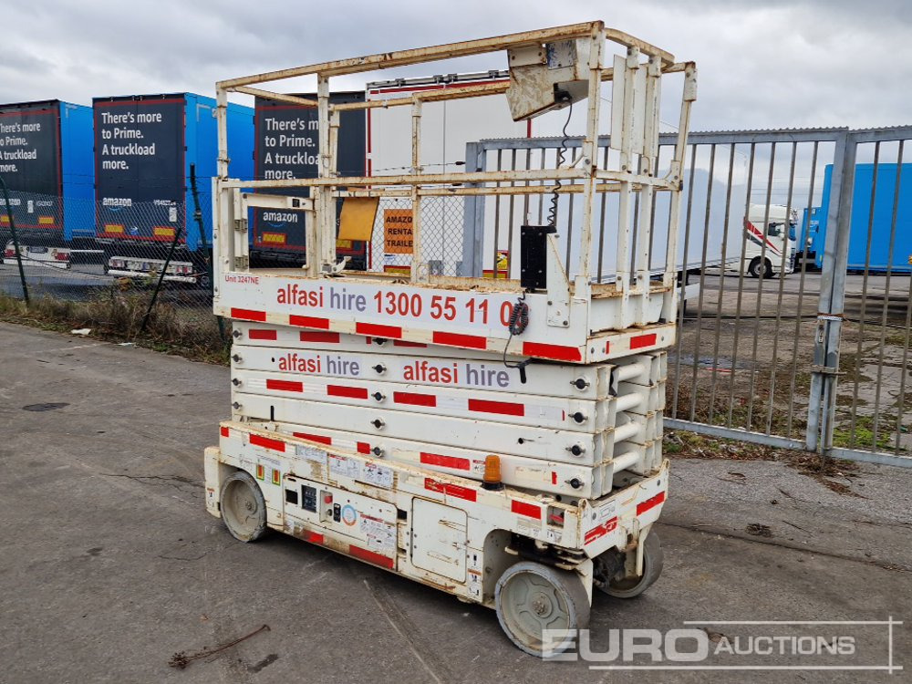 2013 Genie GS-3232 - Šķērveida pacēlājs: foto 3 2013 Genie GS-3232 - Šķērveida pacēlājs: foto 3