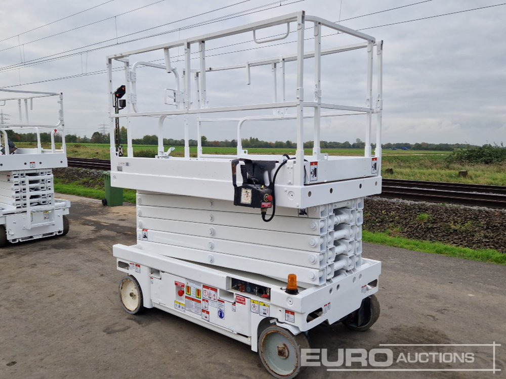 2013 Haulotte Compact 14 - Šķērveida pacēlājs: foto 3 2013 Haulotte Compact 14 - Šķērveida pacēlājs: foto 3