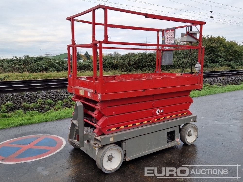 2013 SkyJack SJIII-4626 - Šķērveida pacēlājs: foto 1 2013 SkyJack SJIII-4626 - Šķērveida pacēlājs: foto 1