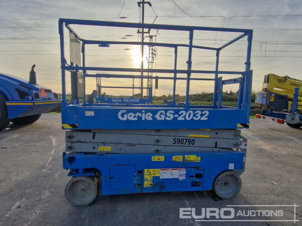 2015 Genie GS-2032 - Pacēlājs: foto 2 2015 Genie GS-2032 - Pacēlājs: foto 2