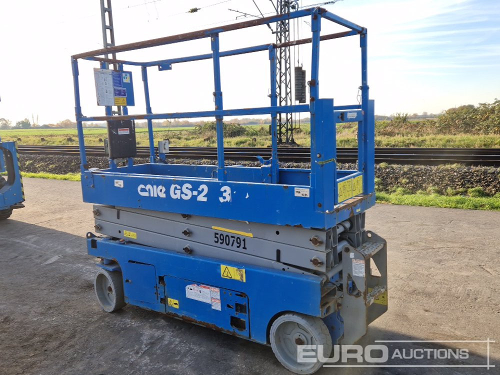 2015 Genie GS-2032 - Pacēlājs: foto 2 2015 Genie GS-2032 - Pacēlājs: foto 2