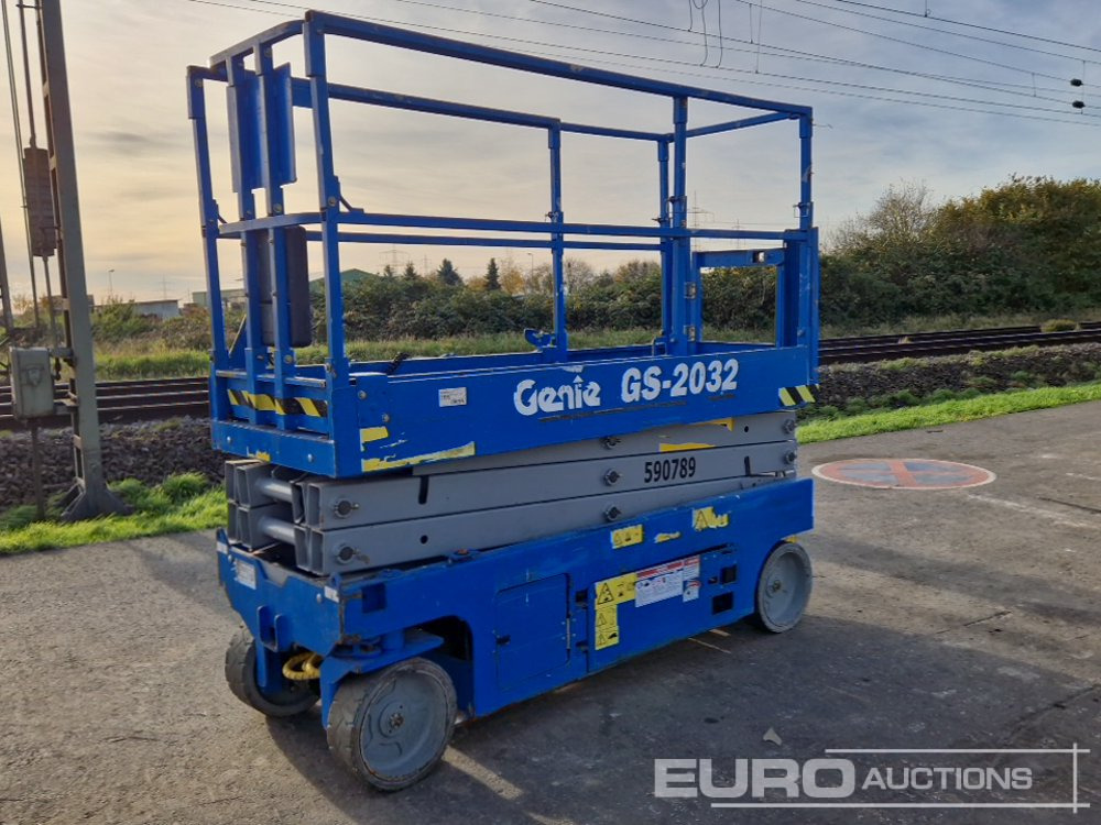 2015 Genie GS-2032 - Pacēlājs: foto 1 2015 Genie GS-2032 - Pacēlājs: foto 1