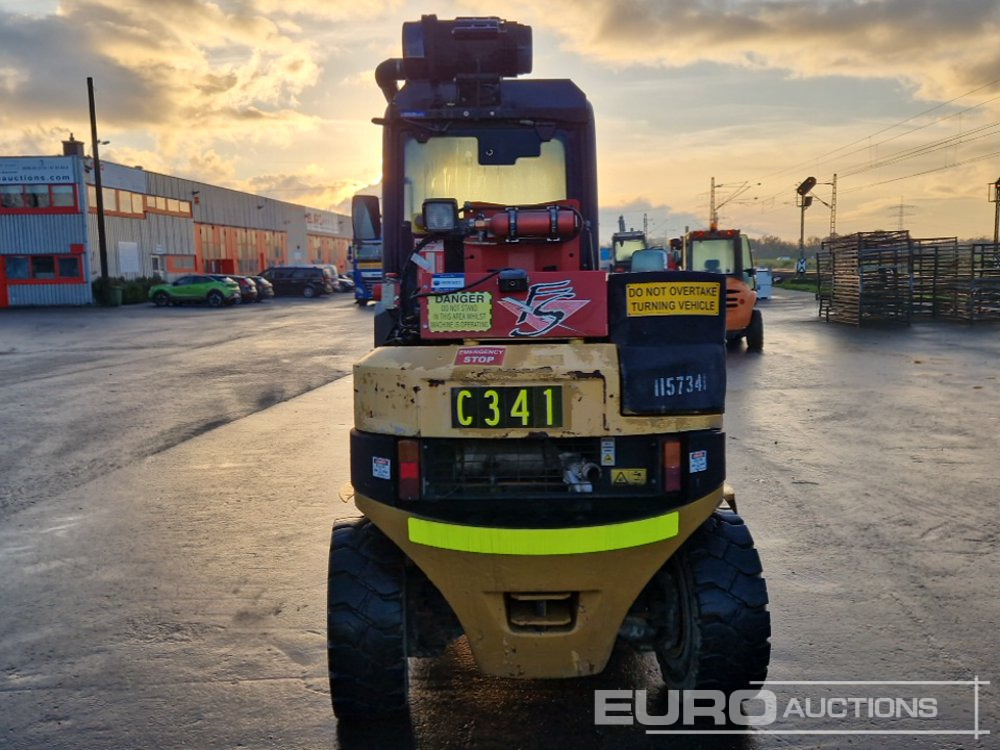 2015 JCB TLT 35D - Teleskopiskais iekrāvējs: foto 4 2015 JCB TLT 35D - Teleskopiskais iekrāvējs: foto 4