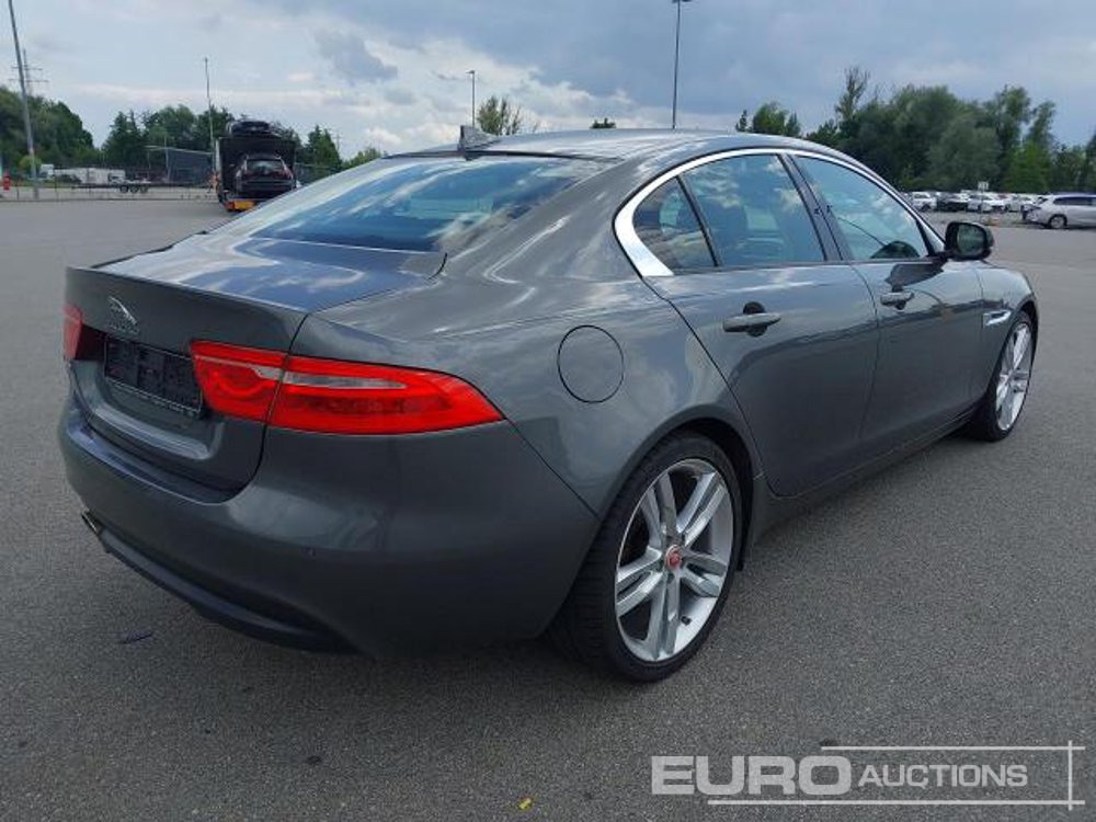 2015 Jaguar XE - Vieglā automašīna: foto 3 2015 Jaguar XE - Vieglā automašīna: foto 3