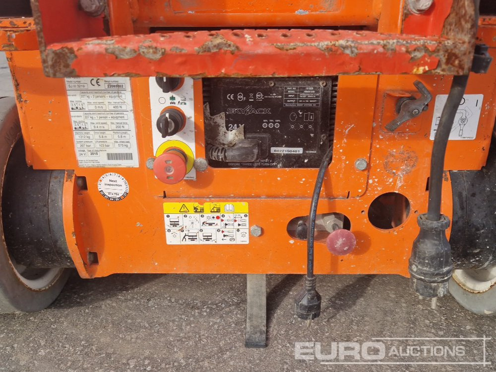Pacēlājs 2015 SkyJack SJIII 3219: foto 20