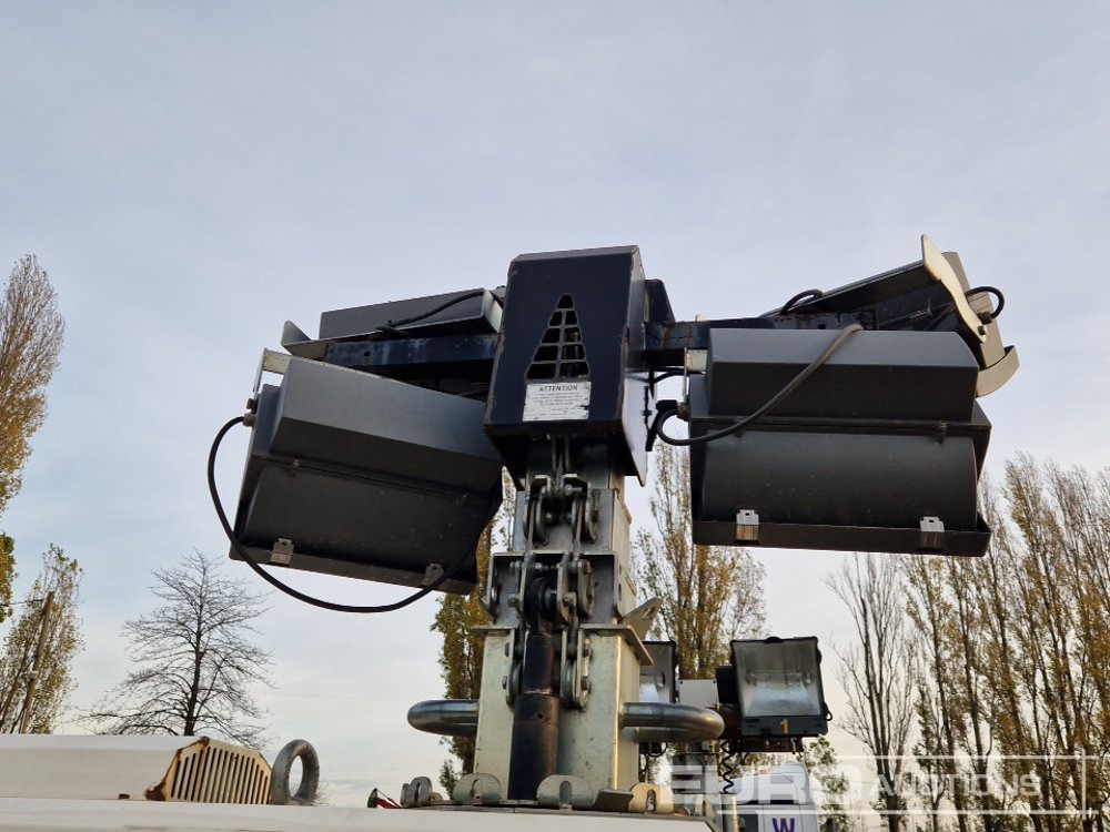 Apgaismojuma stabs 2015 Towerlight VT1: foto 10