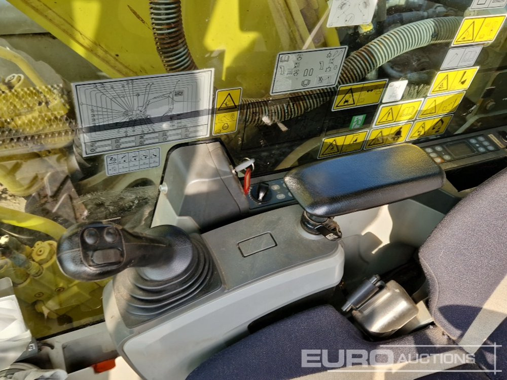 Kāpurķēžu ekskavators 2017 CAT 326F: foto 44