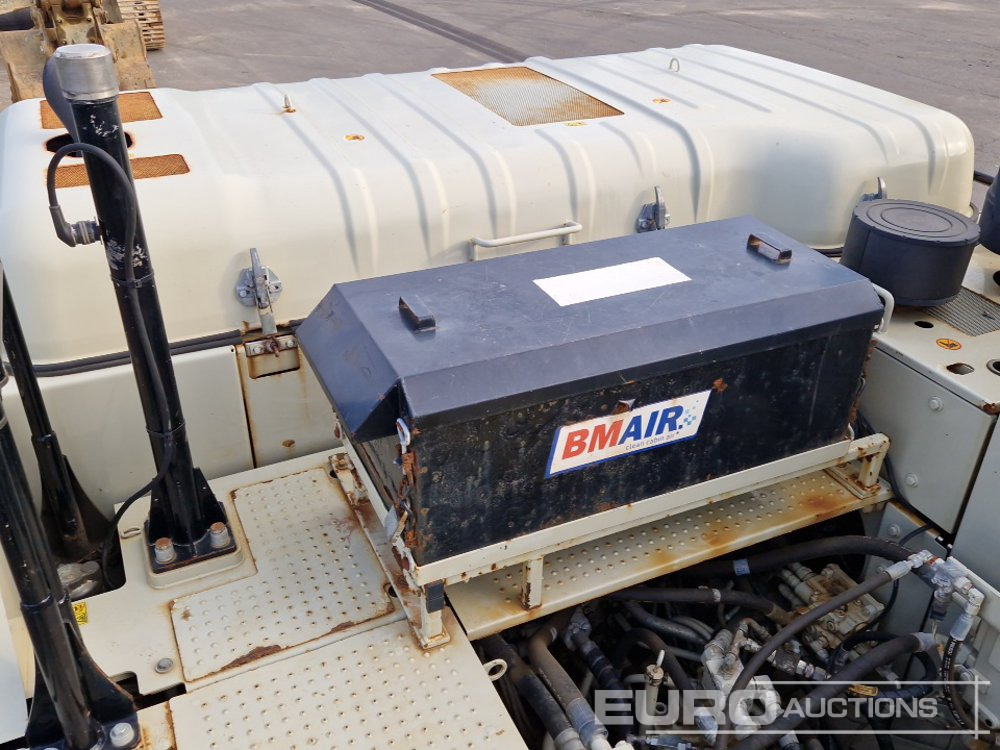 Kāpurķēžu ekskavators 2017 CAT 326F: foto 38