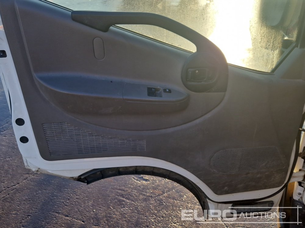 Komercauto pašizgāzējs 2018 Nissan NT400: foto 26 Komercauto pašizgāzējs 2018 Nissan NT400: foto 26