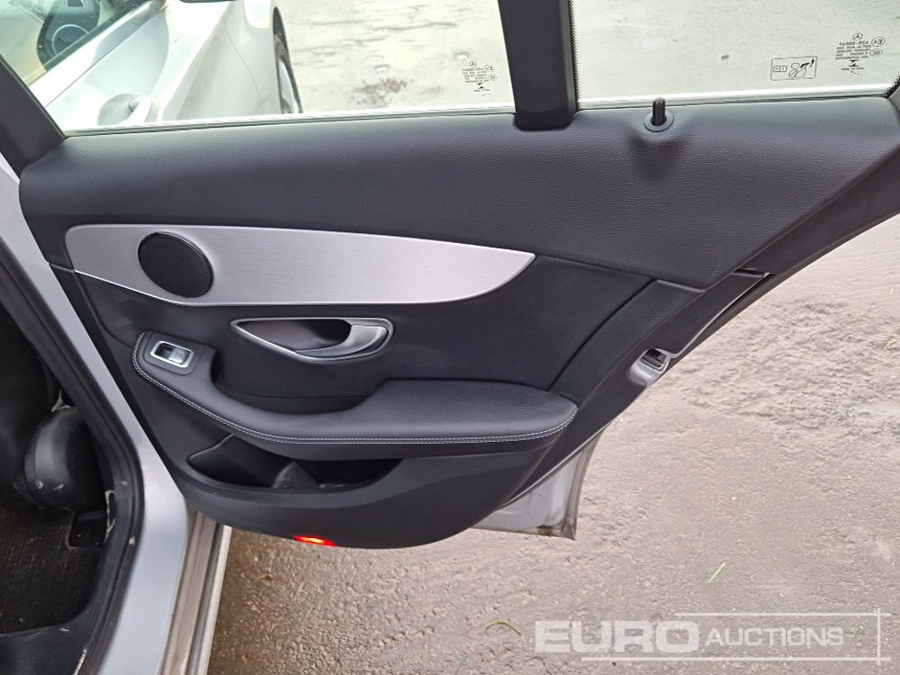 Vieglā automašīna 2019 Mercedes Benz C220D: foto 18