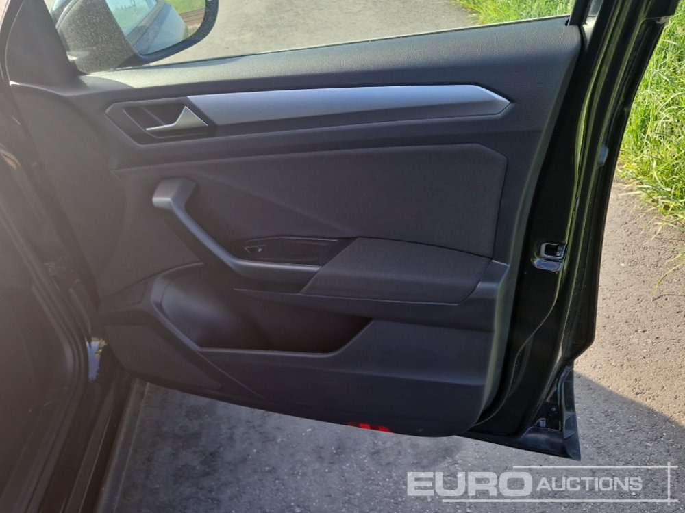 SUV 2024 Volkswagen T-Roc: foto 25