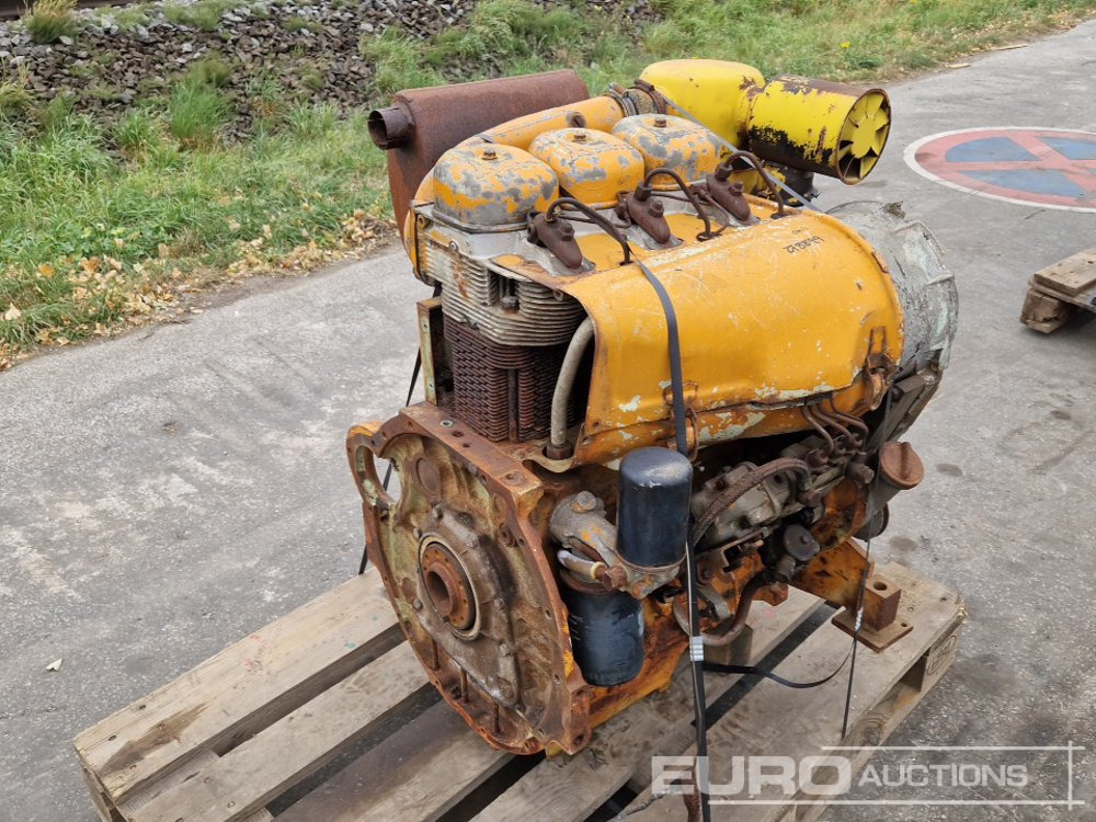 Deutz 3 Cylinder Diesel Engine - Dzinējs: foto 1 Deutz 3 Cylinder Diesel Engine - Dzinējs: foto 1