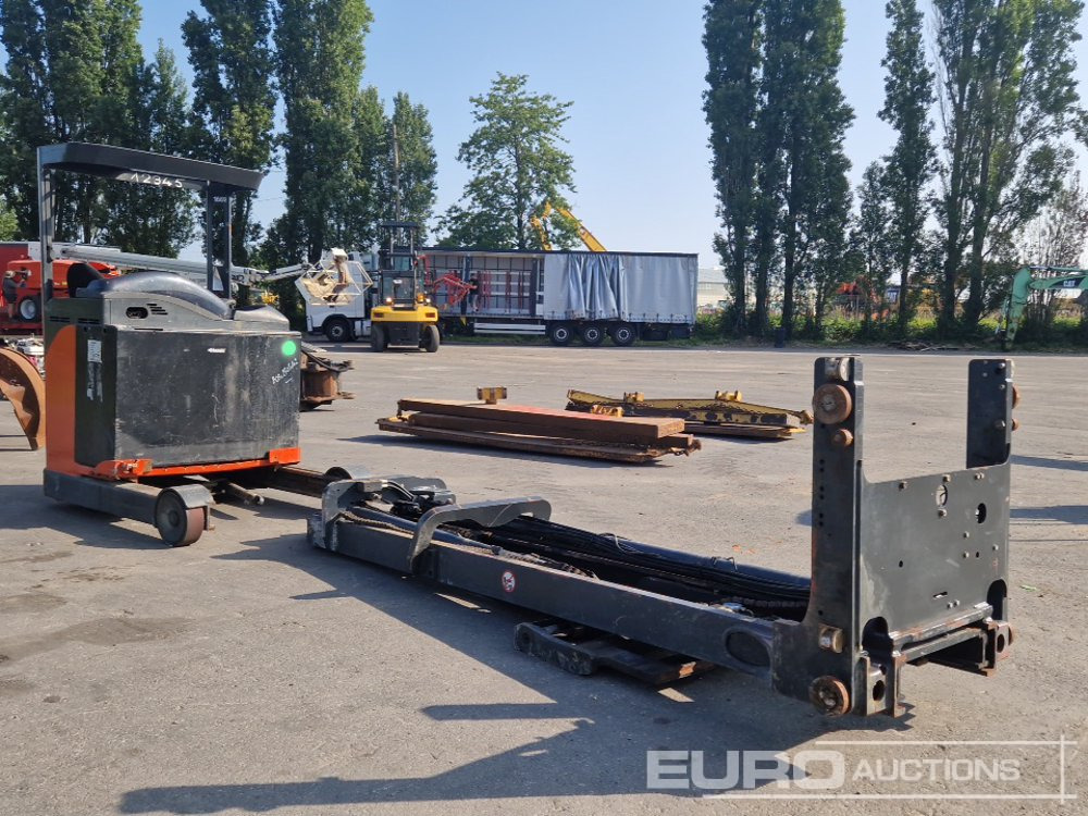 Fenwick-Linde R14 Ride on Electric Pallett Truck, 2 Stage Mast - Bīdmasta krautņotājs: foto 4 Fenwick-Linde R14 Ride on Electric Pallett Truck, 2 Stage Mast - Bīdmasta krautņotājs: foto 4