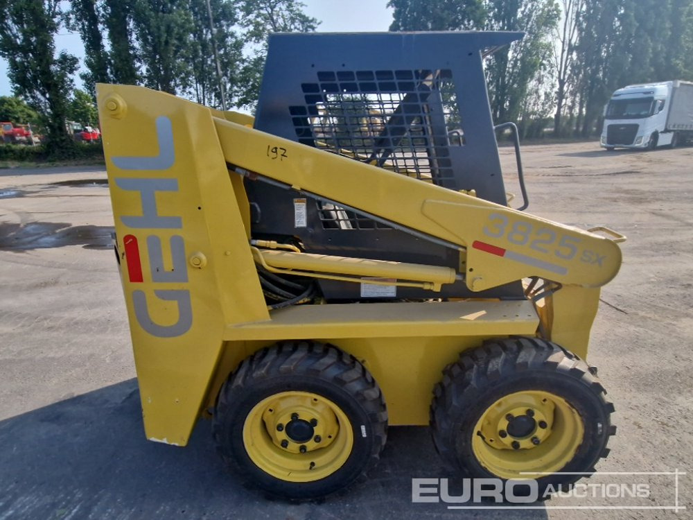 Kompaktiekrāvējs Gehl SL3825: foto 6