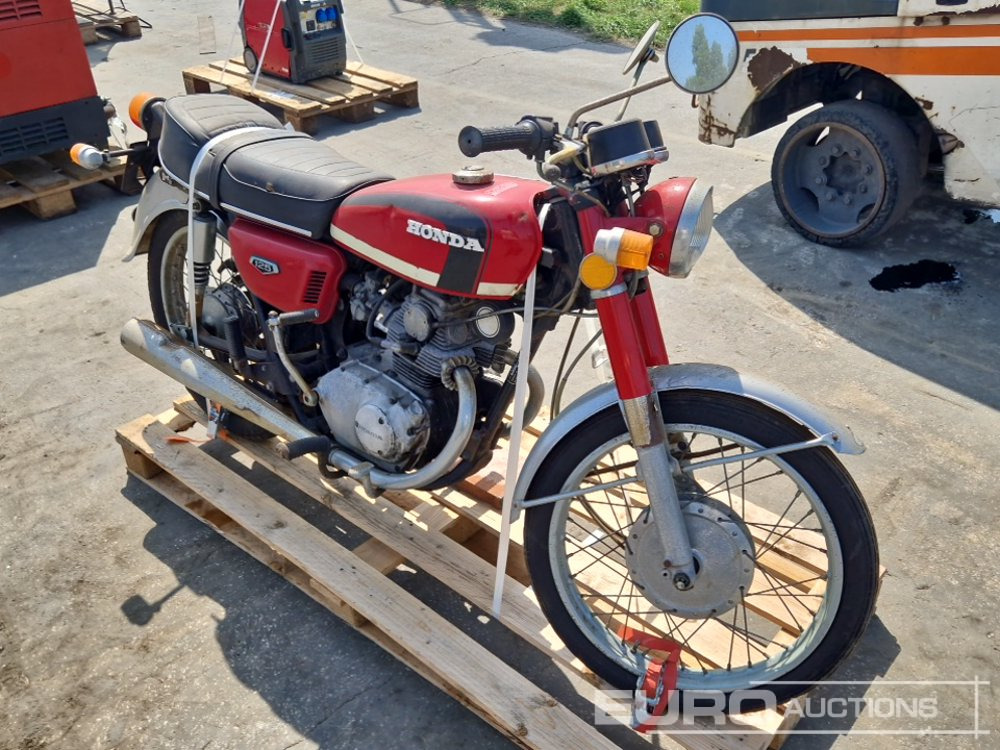 Honda 125 - Motocikls: foto 4 Honda 125 - Motocikls: foto 4