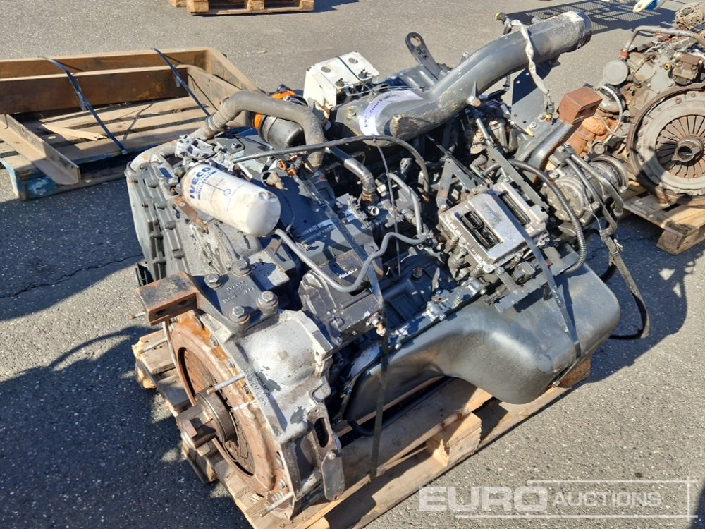 Iveco 6 Cylinder Turbo Diesel Engine - Dzinējs: foto 1 Iveco 6 Cylinder Turbo Diesel Engine - Dzinējs: foto 1