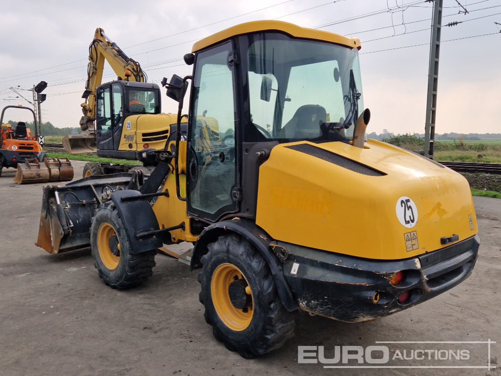 JCB 406 B - Riteņu iekrāvējs: foto 3 JCB 406 B - Riteņu iekrāvējs: foto 3