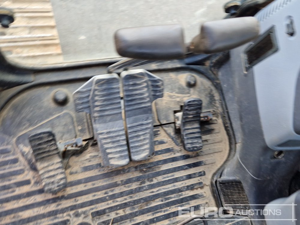 Kāpurķēžu ekskavators Komatsu PC228USLC-3N0: foto 36