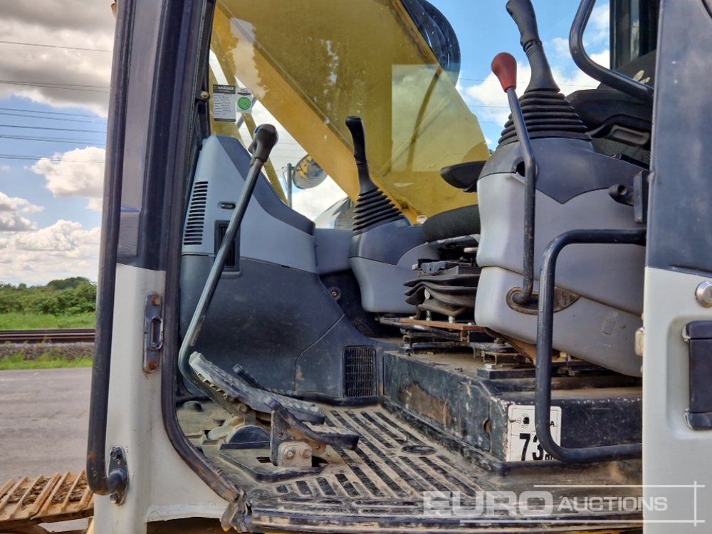 Kāpurķēžu ekskavators Komatsu PC228USLC-3N0: foto 34